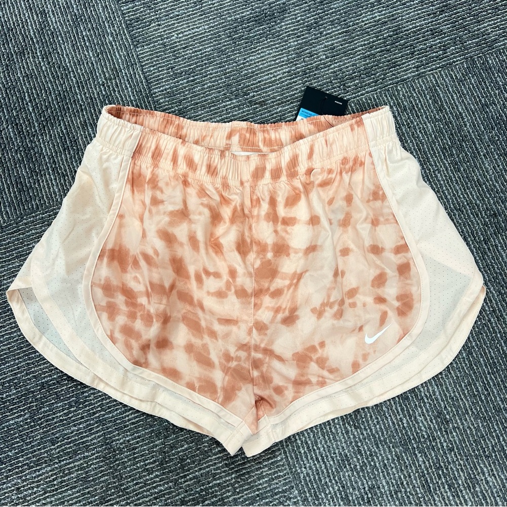 NEW NIKE RUNNING SHORTS MEDIUM OMBRE